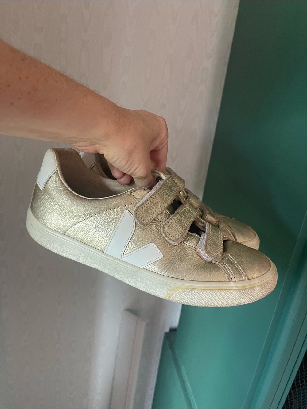 Gold Veja Recife Velcro Strap Trainer sneakers Metallic Rose women’s US 6 EU 37